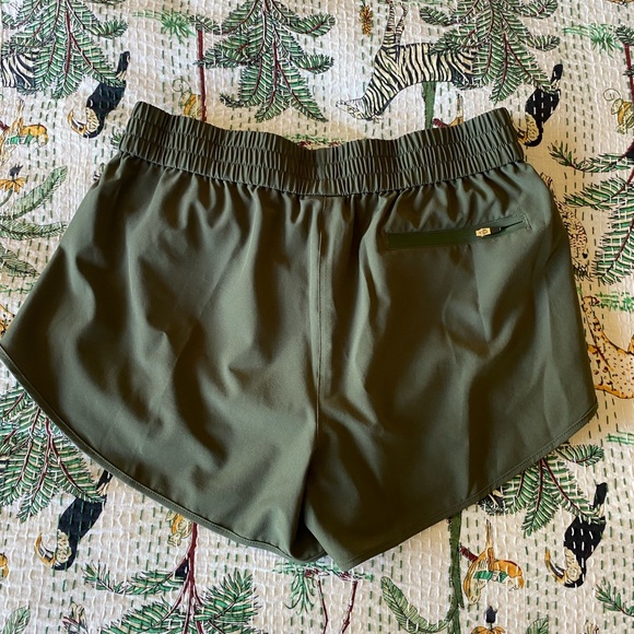 P.E Nation, Like NEW, set of 4 shorts. The Full Time Short. - Picture 9 of 15